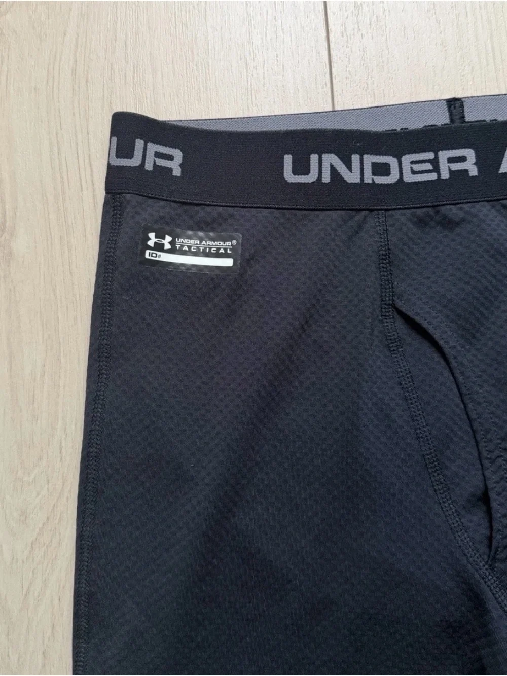 Under Armour Men’s Black Compression Base Layer Leggings